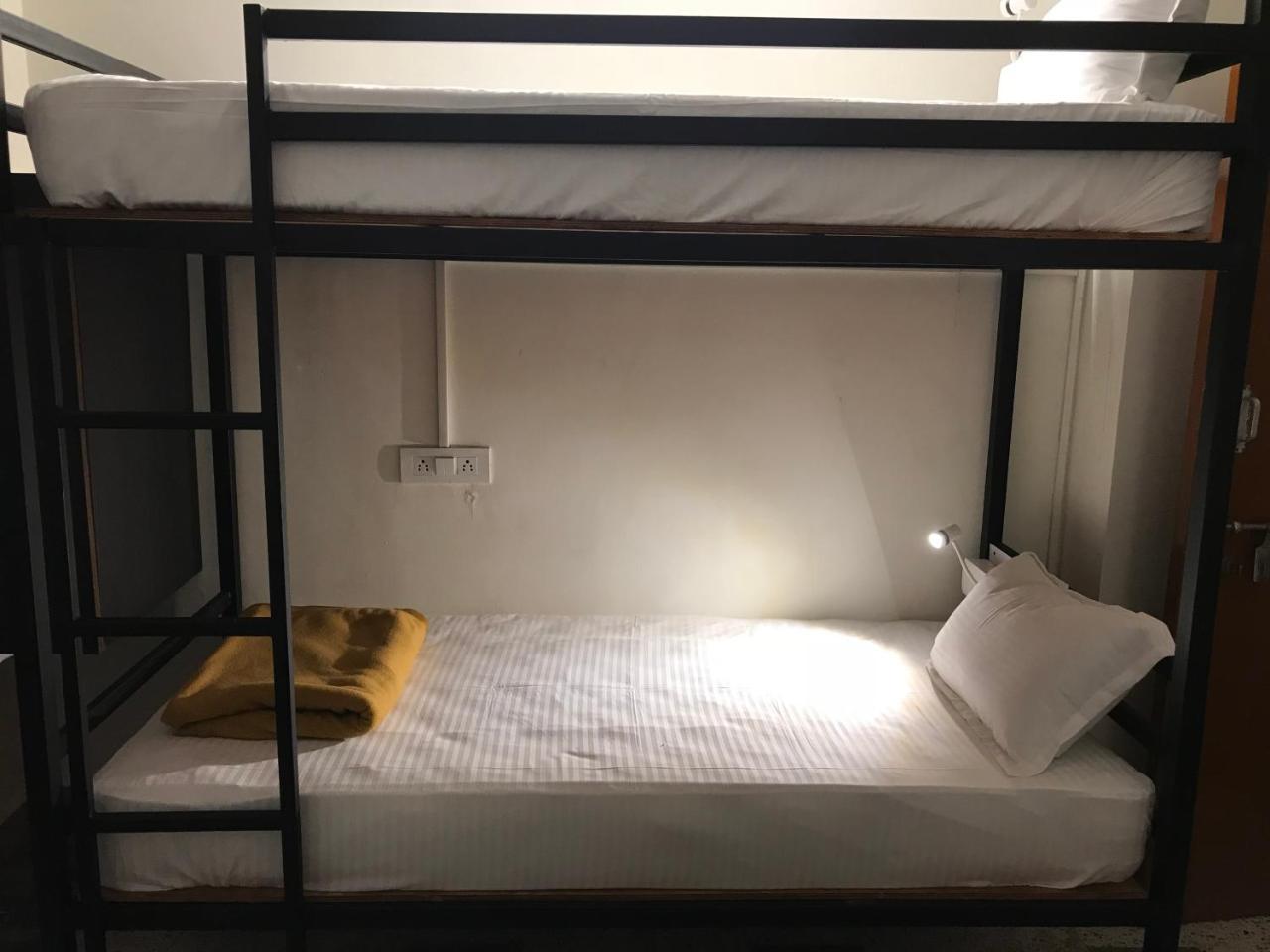 Aerostel - Backpacker'S Hostel In Goa 칼랑굿 외부 사진
