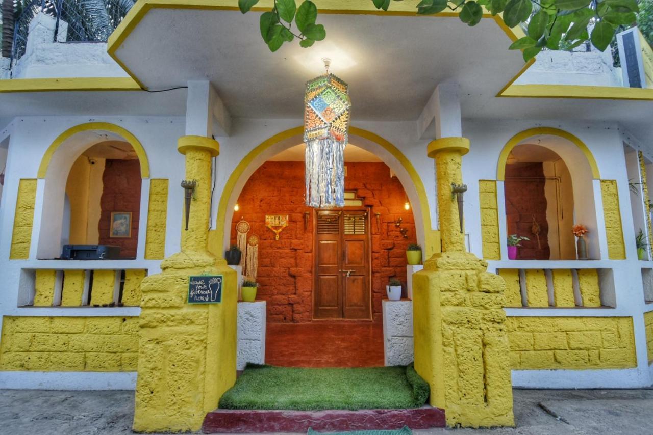 Aerostel - Backpacker'S Hostel In Goa 칼랑굿 외부 사진